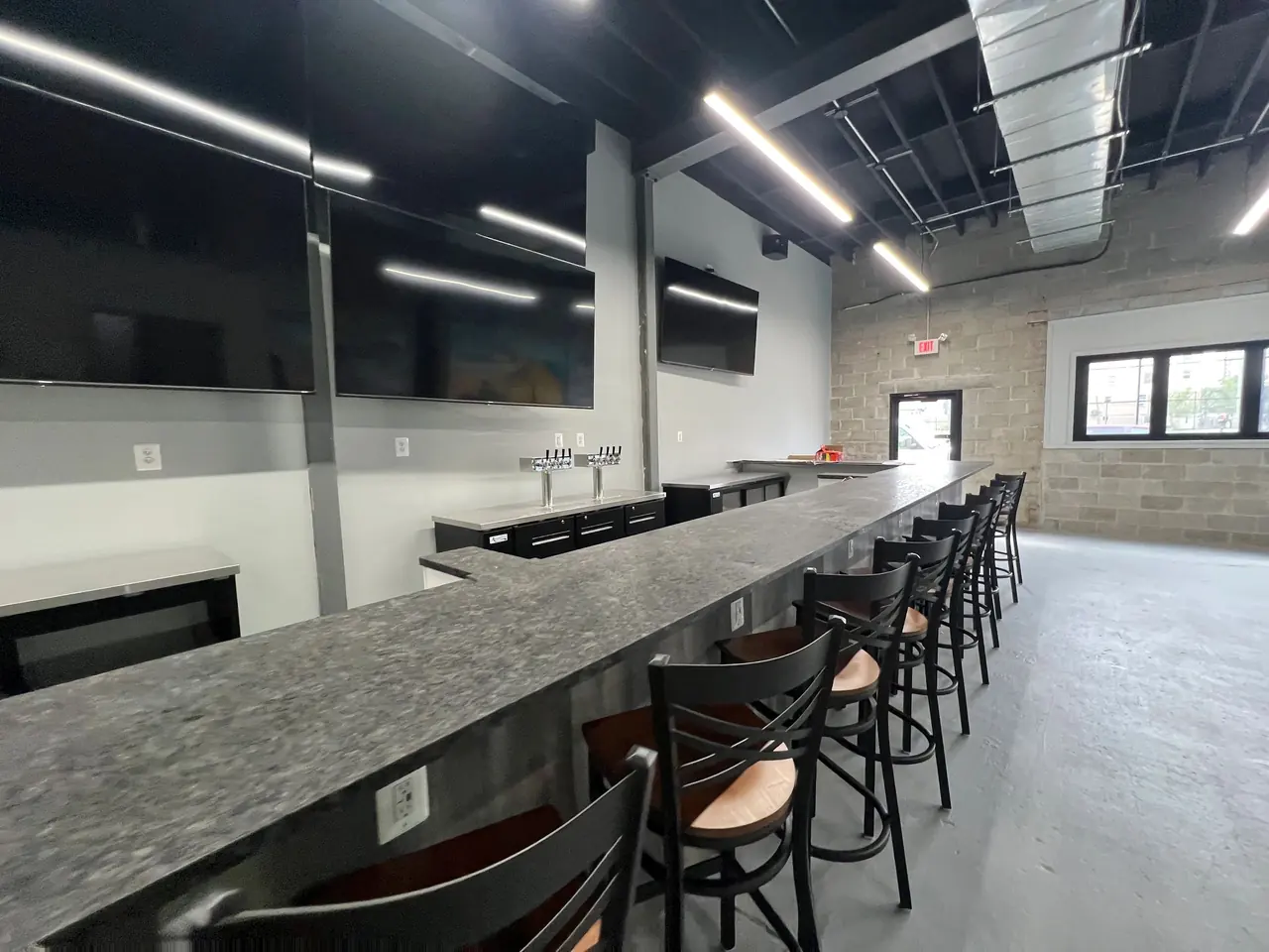 Bar seating and lighting (Moments at Scannicchio’s, Atlantic City, NJ)